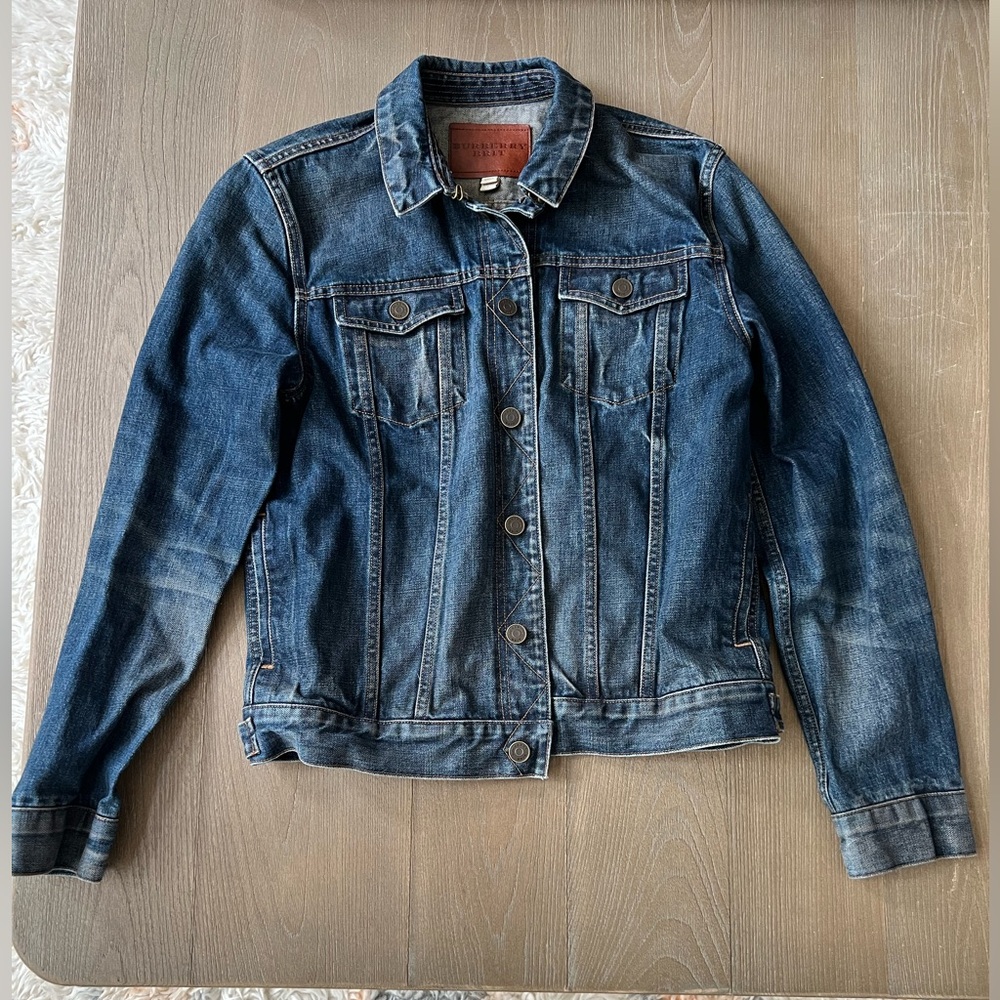 Burberry Brit Blue Jean Jacket Classic Denim Style. Size Large.
